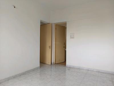 Bedroom Image of 900 Sq.ft 2 BHK Apartment / Flat for sale in Magarpatta Grevillea, Magarpatta City Pune for Rs. 12000000