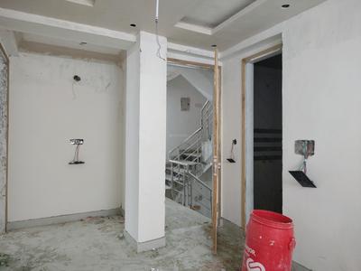 Living Room Image of 950 Sq.ft 3 BHK Apartment / Flat for sale in Khanpur New Delhi for Rs. 6500000