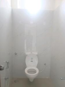 Common Bathroom Image of 1737 Sq.ft 3 BHK Apartment / Flat for sale in SVNR The Breeze, Bairagiguda Hyderabad for Rs. 14000003
