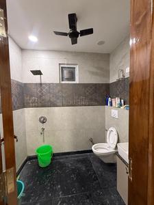 Bathroom Image of 720 Sq.ft 2 BHK Builder Floor for sale in Mukherjee Nagar New Delhi for Rs. 6500000