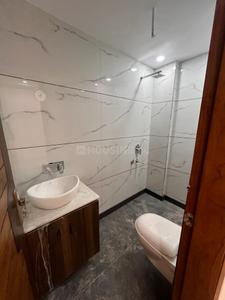 Bathroom Image of 900 Sq.ft 2 BHK Builder Floor for rent in Ashok Nagar New Delhi for Rs. 34000