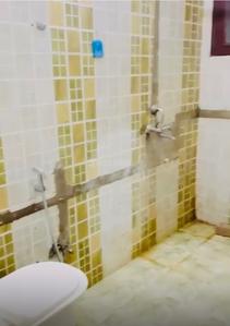 Bathroom Image of 800 Sq.ft 2 BHK Apartment / Flat for sale in Shastri Nagar Jaipur for Rs. 6000000