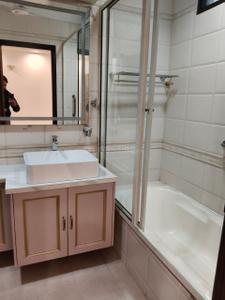 Bathroom Image of 3375 Sq.ft 4.5 BHK Duplex for rent in Malcha New Delhi for Rs. 700000