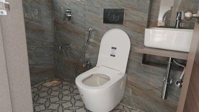 Bathroom Image of 510 Sq.ft 1 BHK Apartment / Flat for rent in Veena Synergy, Andheri East Mumbai for Rs. 57000