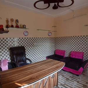 Living Room Image of 7750 Sq.ft 4 BHK Independent House for sale in Kalindi Vihar Agra for Rs. 7500000