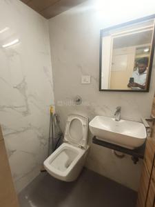 Bathroom Image of 1100 Sq.ft 2 BHK Apartment / Flat for rent in Kabra Prathana, Vile Parle West Mumbai for Rs. 120000