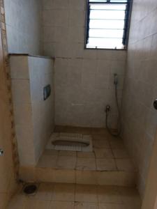 Common Bathroom Image of 1200 Sq.ft 2 BHK Apartment / Flat for sale in Magarpatta Jasminium, Magarpatta City Pune for Rs. 17500000