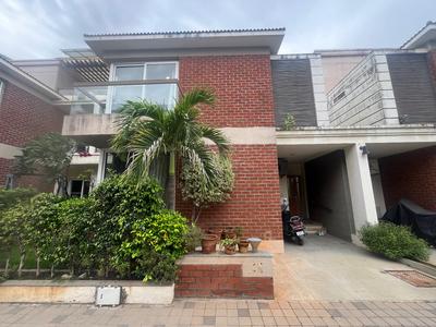 4 BHK Villa