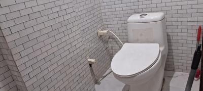 Bathroom Image of 882 Sq.ft 3 BHK Independent House for rent in Girdharpur Mathura for Rs. 8000