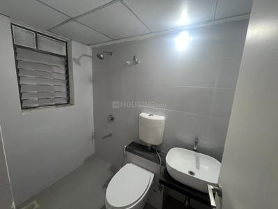 Bathroom Image of 1113 Sq.ft 2 BHK Apartment / Flat for sale in Godrej Green Glades, Jagatpur Ahmedabad for Rs. 5500000