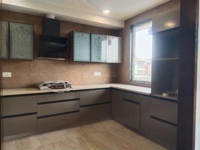 Kitchen Image of 1800 Sq.ft 3 BHK Builder Floor for sale in Paschim Vihar New Delhi for Rs. 41000000