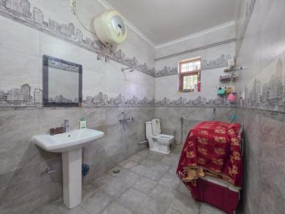 Bathroom Image of 1314 Sq.ft 3 BHK Apartment / Flat for sale in Canal Road Dehradun for Rs. 12000000