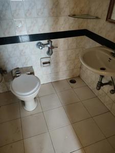 Common Bathroom Image of 950 Sq.ft 2 BHK Apartment / Flat for sale in Tata Symphony, Powai Mumbai for Rs. 22000000