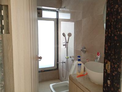 Bathroom Image of 800 Sq.ft 2 BHK Apartment / Flat for sale in Heritage CHS, Andheri East Mumbai for Rs. 24000000