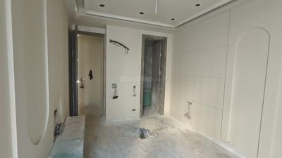 Bedroom Image of 1800 Sq.ft 3 BHK Builder Floor for sale in Chittaranjan Park New Delhi for Rs. 63000000