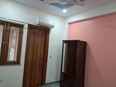 Bedroom Image of 1200 Sq.ft 2 BHK Builder Floor for rent in Beta II Greater Noida for Rs. 25000
