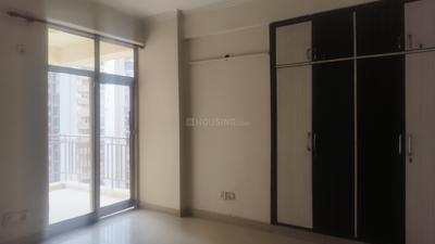 Bedroom Image of 1700 Sq.ft 3 BHK Apartment / Flat for rent in Paramount Symphony, Crossings Republik Ghaziabad for Rs. 24000