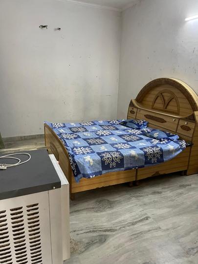 2nd Floor 1 room available Bedroom 1