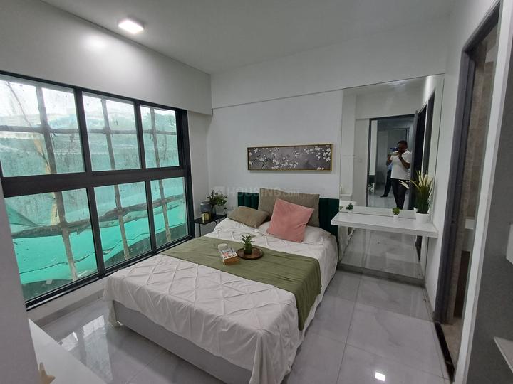 UK lona Main Image 1