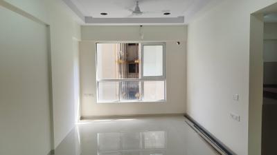 Living Room Image of 615 Sq.ft 2 BHK Apartment / Flat for rent in Signature By Peridot, Andheri West Mumbai for Rs. 80000