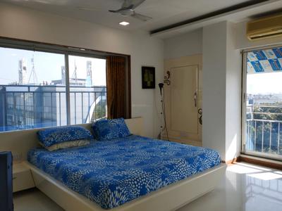 Bedroom Image of 1200 Sq.ft 3 BHK Apartment / Flat for rent in Vile Parle East Mumbai for Rs. 140000