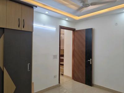 Bedroom Image of 1300 Sq.ft 4 BHK Apartment / Flat for sale in Chandra Park New Delhi for Rs. 10500000