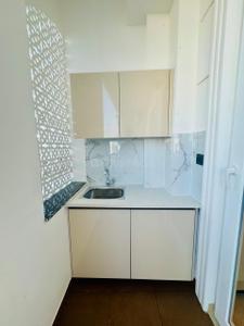 Kitchen Image of 1600 Sq.ft 3 BHK Builder Floor for rent in Trehan Luxury Floors 71, Sector 71 Gurgaon for Rs. 42000