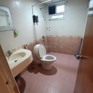 Bathroom Image of 1300 Sq.ft 2 BHK Apartment / Flat for rent in Prestige Palms, Whitefield Bengaluru for Rs. 51000