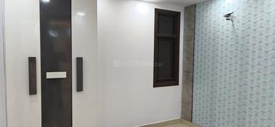 Bedroom Image of 950 Sq.ft 3 BHK Builder Floor for rent in Govindpuri New Delhi for Rs. 24000