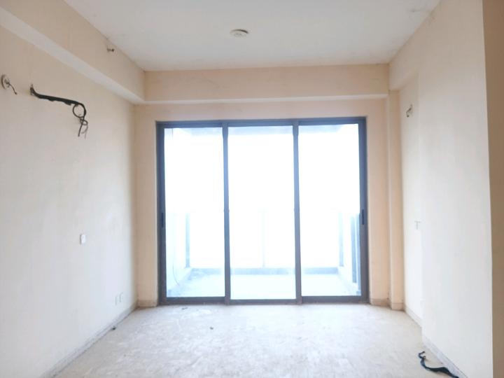 Paras Dews Main Image 1