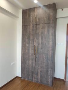 Bedroom Image of 2100 Sq.ft 3 BHK Apartment / Flat for rent in Experion Capital, Gomti Nagar Lucknow for Rs. 80000
