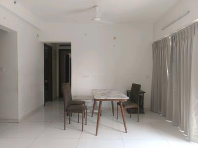 Living Room Image of 1000 Sq.ft 2 BHK Apartment / Flat for rent in Amanora Adreno Towers, Hadapsar Pune for Rs. 40000