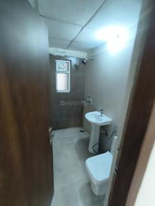 Bathroom Image of 2365 Sq.ft 4 BHK Apartment / Flat for sale in The Antriksh Forest, Sector 77 Noida for Rs. 20500000
