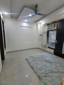 Bedroom Image of 1100 Sq.ft 3 BHK Builder Floor for rent in Shakarpur Khas New Delhi for Rs. 30000