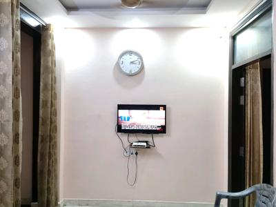 Living Room Image of 810 Sq.ft 2 BHK Builder Floor for rent in RWA DA Block Hari Nagar, Tilak Nagar New Delhi for Rs. 15000