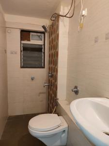 Common Bathroom Image of 850 Sq.ft 2 BHK Apartment / Flat for rent in Rashi Tower, Goregaon East Mumbai for Rs. 60000