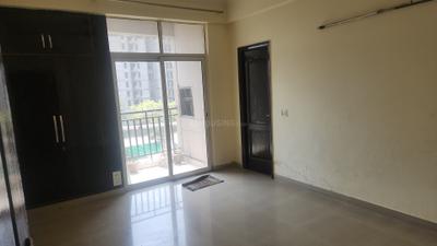 Bedroom Image of 1120 Sq.ft 2 BHK Apartment / Flat for rent in Paramount Mapple, Crossings Republik Ghaziabad for Rs. 17000