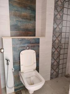 Common Bathroom Image of 975 Sq.ft 2 BHK Apartment / Flat for sale in Ranbir Heights, Andheri East Mumbai for Rs. 17800000