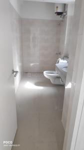 Bathroom Image of 2025 Sq.ft 3.5 BHK Apartment / Flat for sale in Emaar Imperial Gardens, Sector 102 Gurgaon for Rs. 24300000