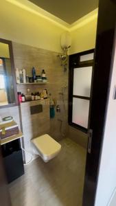 Bathroom Image of 540 Sq.ft 1 BHK Apartment / Flat for rent in Iscon Platinum, Bopal Ahmedabad for Rs. 12000