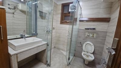 Image of 2800 Sq.ft 4 BHK Builder Floor for sale in Safdarjung Enclave, New Delhi for Rs. 80000000