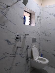 Bathroom Image of 550 Sq.ft 2 BHK Apartment / Flat for sale in Bangur Avenue Kolkata for Rs. 3800000