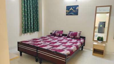 Bedroom Image of 490 Sq.ft 1 BHK Apartment / Flat for rent in Begumpet Hyderabad for Rs. 23000