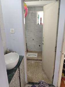 Common Bathroom Image of 1350 Sq.ft 3 BHK Apartment / Flat for rent in Jodhpur Ahmedabad for Rs. 33000