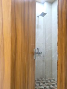Common Bathroom Image of 1000 Sq.ft 2 BHK Builder Floor for sale in Indirapuram Ghaziabad for Rs. 6800000