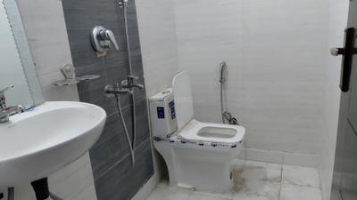 Image of 1000 Sq.ft 2 BHK Builder Floor for rent in Mansarover Garden, New Delhi for Rs. 33000