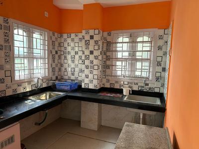 Kitchen Image of 900 Sq.ft 3 BHK Builder Floor for rent in Ghogomali Siliguri for Rs. 12000