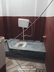 Bathroom Image of 676 Sq.ft 1 BHK Independent House for rent in Ramkrishan Nagar Patna for Rs. 3200
