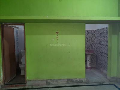 Hall Image of 390 Sq.ft 1 RK Apartment / Flat for rent in Keshtopur Kolkata for Rs. 5997