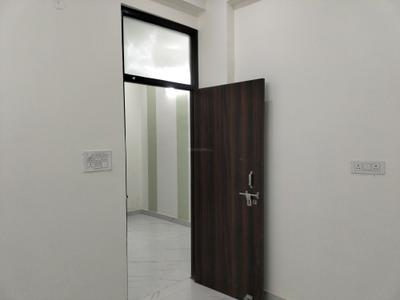 Bedroom Image of 750 Sq.ft 2 BHK Apartment / Flat for sale in CI Golf City Floor, Kambakshpur Noida for Rs. 3082120